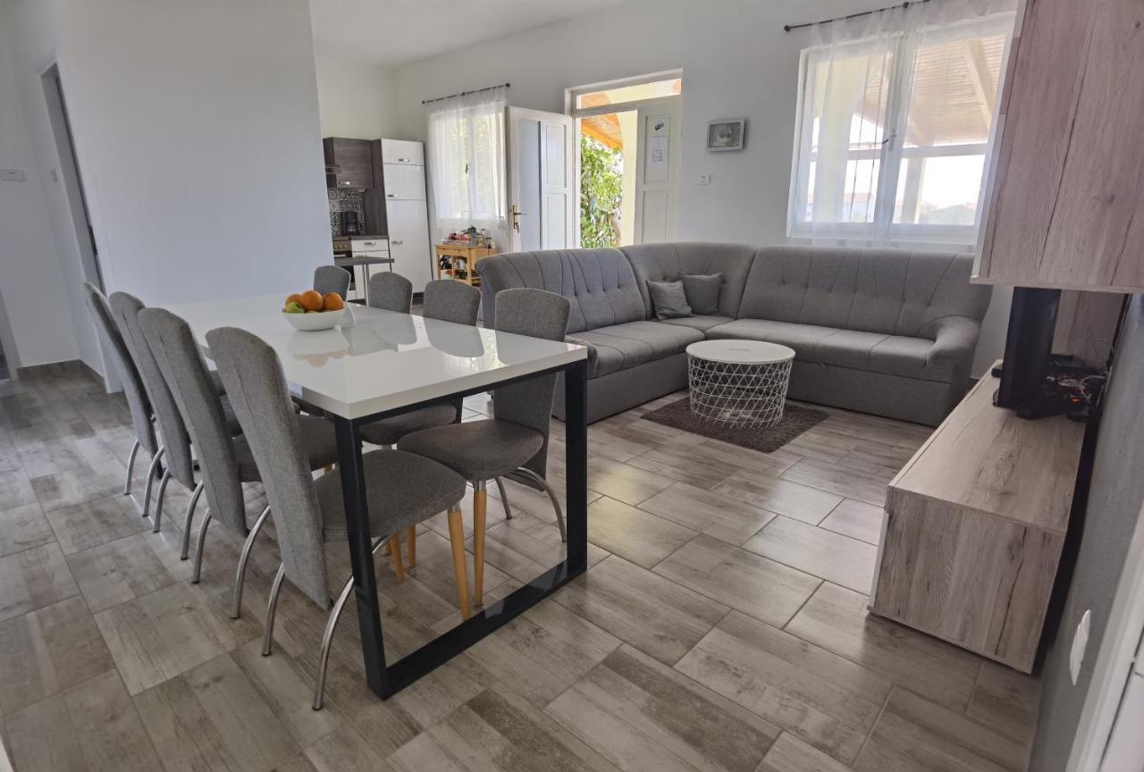 Apartments Jasna Privlaka  Kültér fotó