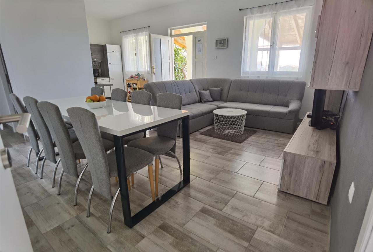 Apartments Jasna Privlaka  Kültér fotó